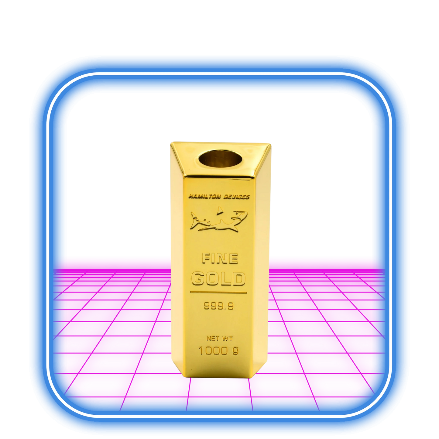 En 1000 g guldtacka, graverad FINE GOLD 999.9, lyser mot en neonrosa bakgrund med en blå 3D-ram, liknande Hamilton 510 Batteri - Hamilton Gold Bar (480mAh). Dess övre hål och löparsilhuetten förstärker dess lockelse.