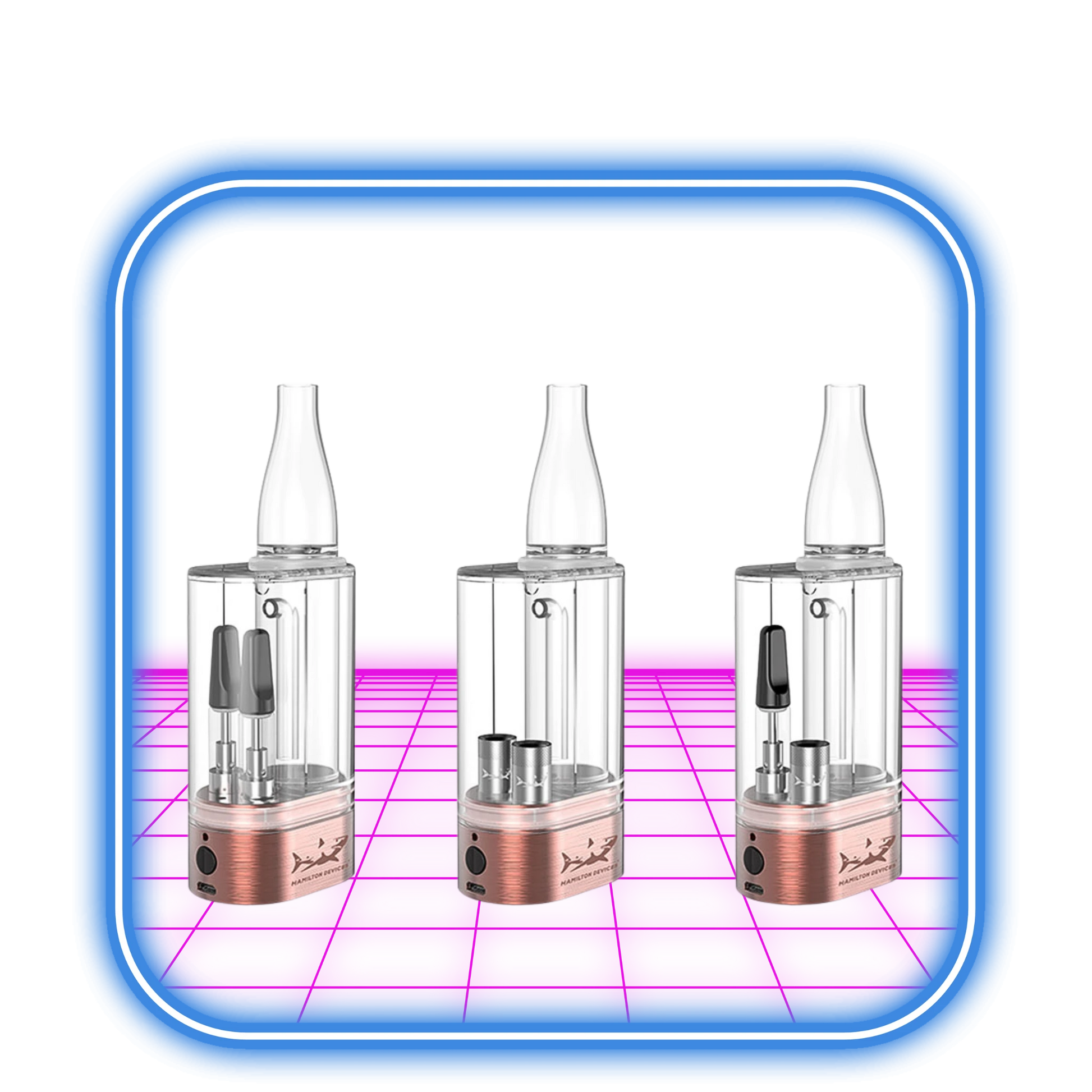 Tre transparenta cylindriska vapetankar med kopparbaser sitter mot en glödande rosa bakgrund i en blåkantad fyrkant. Varje tank, kompatibel med Hamilton PS1 510 Batteri, har en annan munstyckesstil, från smal till bred.