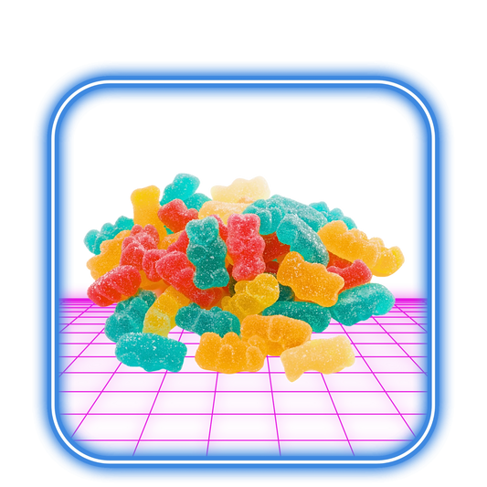 En hög med HiMood THCB Gummies Fruit Mix (50-pack) 25 mg/st – Tårtdekoration ligger på en ljusrosa yta, inramad av en blå kant. De färgglada gummies finns i röda, gula, gröna, orangea och blå fruktsmaker.