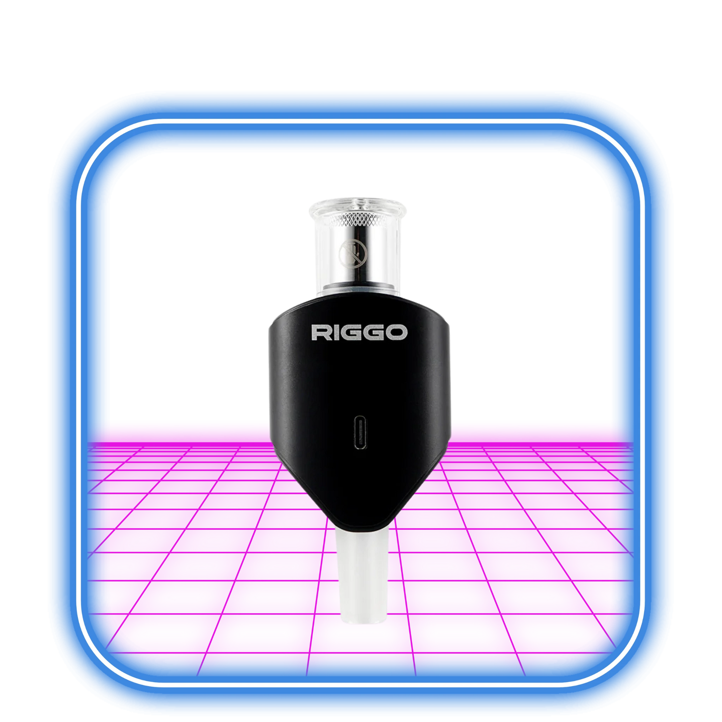 En svart XMAX | Riggo - Svart vaporizer står upprätt, centrerad i en glödande blå ram ovanpå en levande rosa upplyst yta, med en silver topp och vit bas med XMAX-märket.